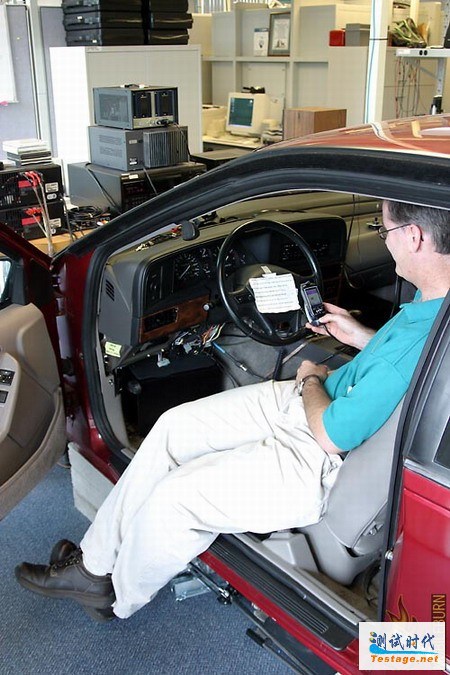 走进索爱研发中心揭密手机测试流程_手机测试