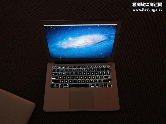 分析称苹果应用MacBook Air替代标准MacBook